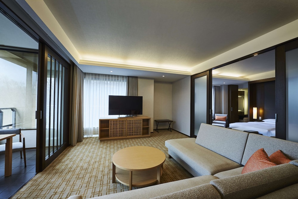Regency, Executive Suite photo 2