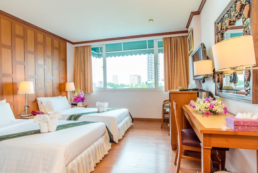 Superior Twin Room with River View photo 3