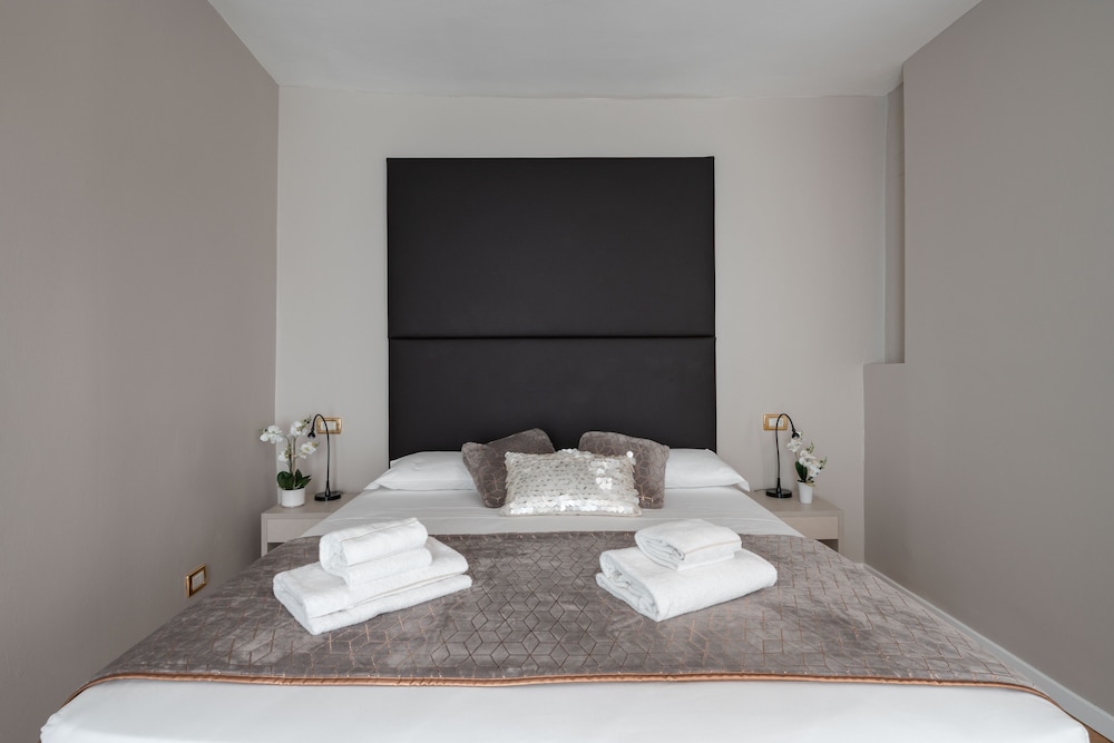 Deluxe Double Room, 1 Double Bed (6A) photo 1