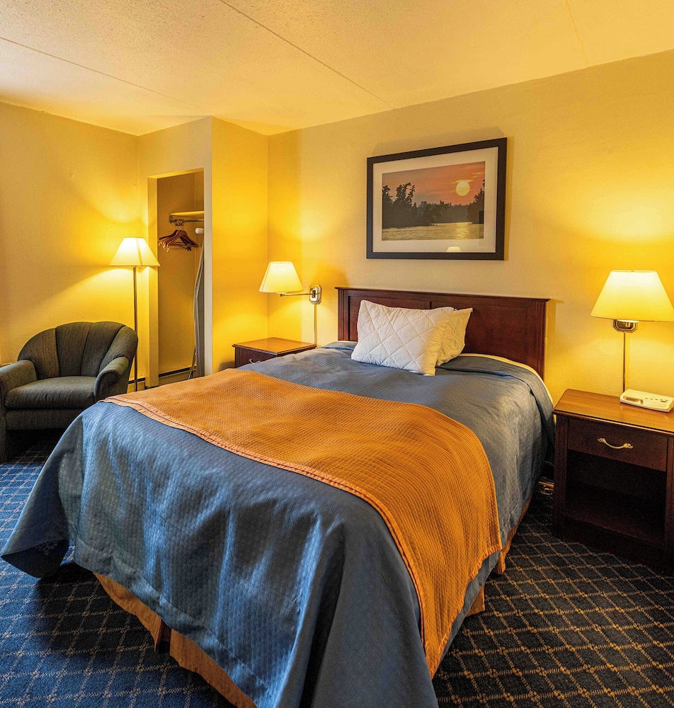 Standard Room, 1 Queen Bed, Non Smoking