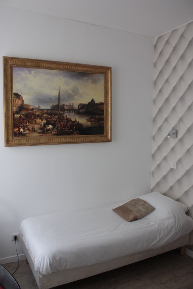 Single Room photo 1