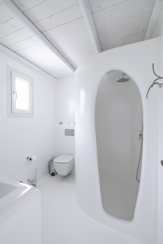 Executive Suite - Photo 4