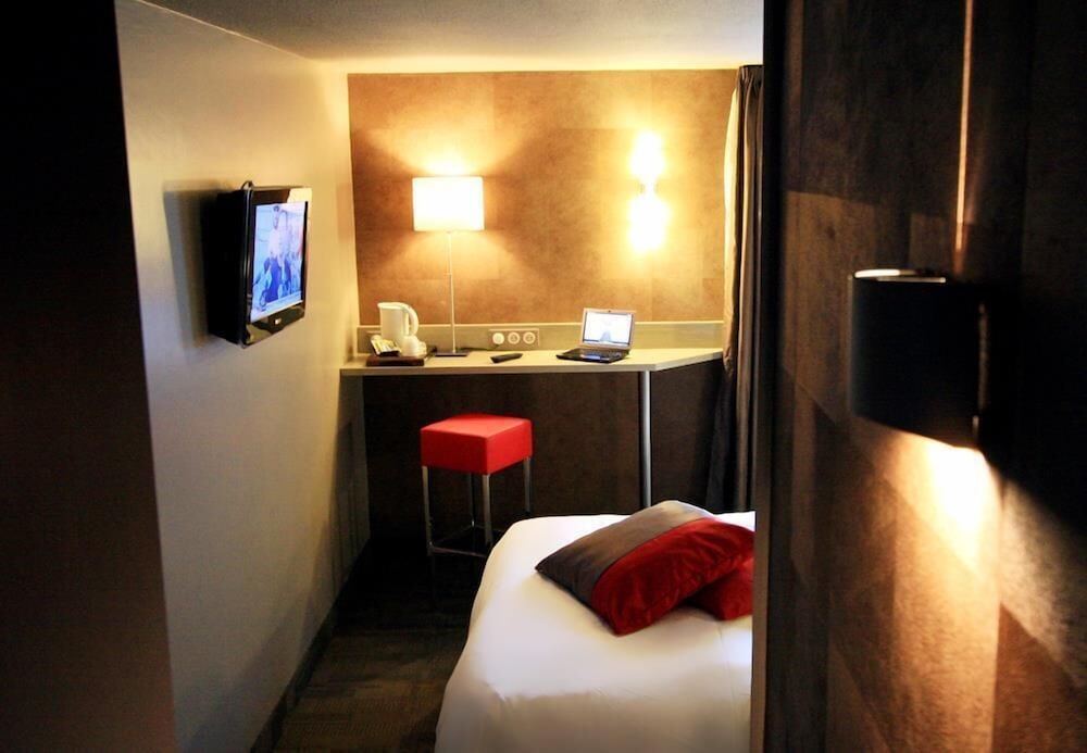Premium Room, 1 Queen Bed, Non Smoking photo 3