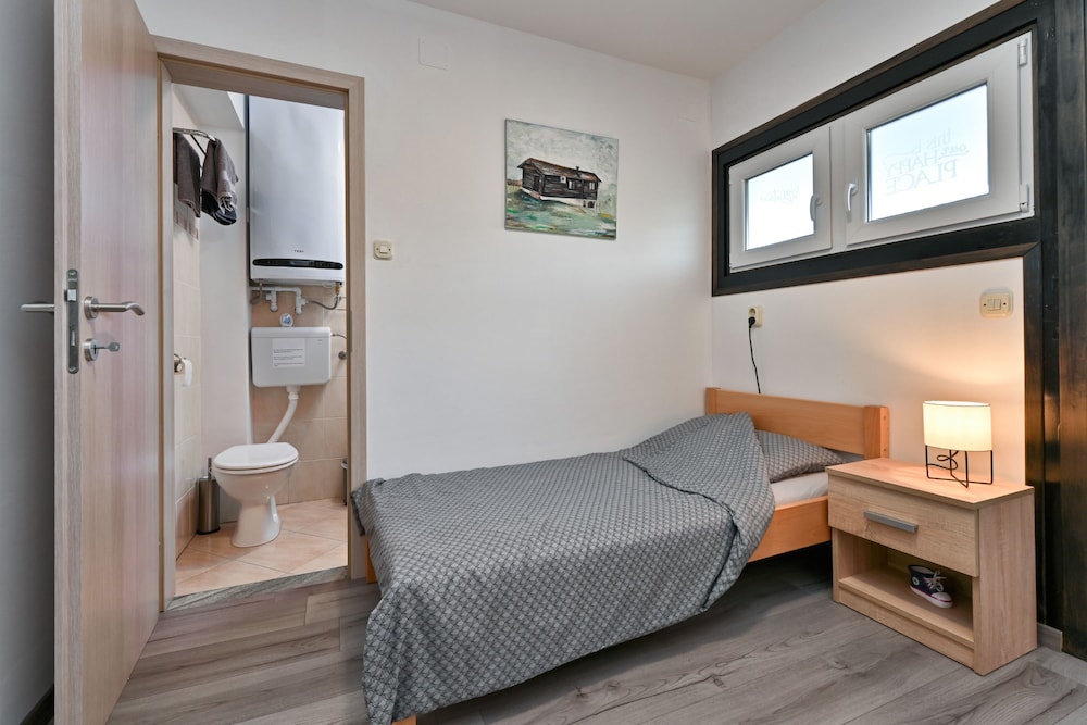 家庭住宅,3卧室,2浴室,山边 (AquaHaven With Private Pool And)