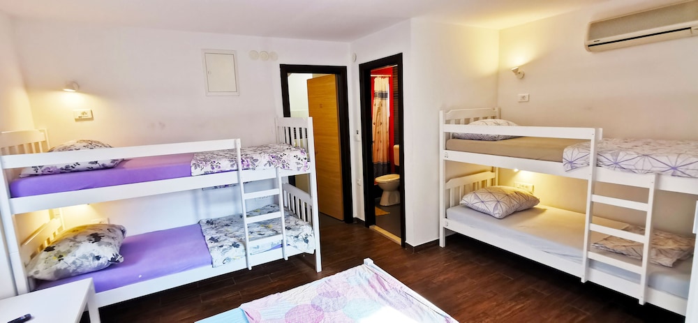Apartment, 1 Bedroom, Non Smoking, Private Bathroom - Photo 4