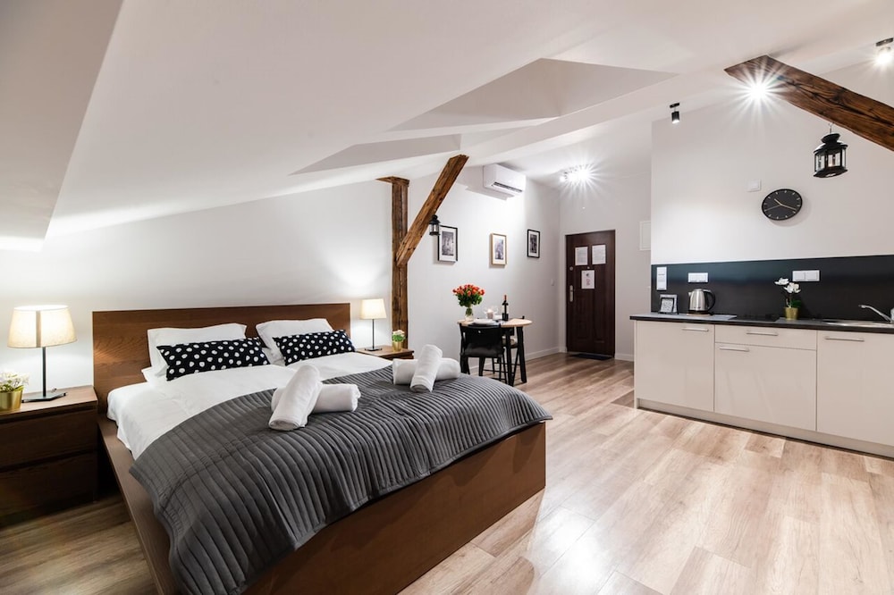 Apartment (D49)