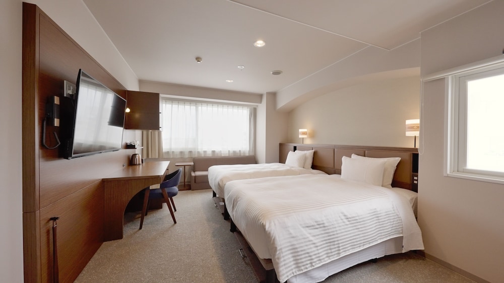 Grand Twin Room, Non smoking (3 People Use & sofa bed is only available for the 3rd) - Photo 9