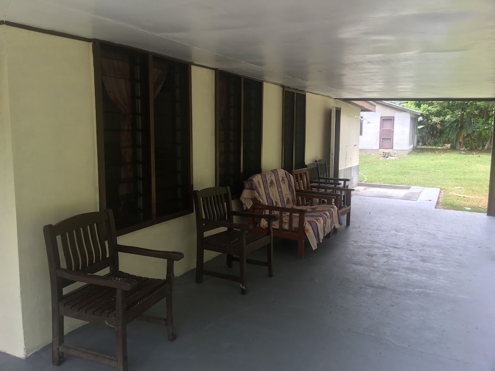 Basic Shared Dormitory, Multiple Beds, Partial Ocean View, Ground Floor