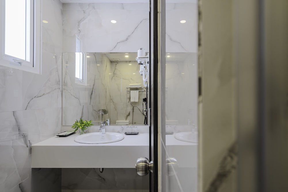 Superior Double Room, Balcony - Photo 8