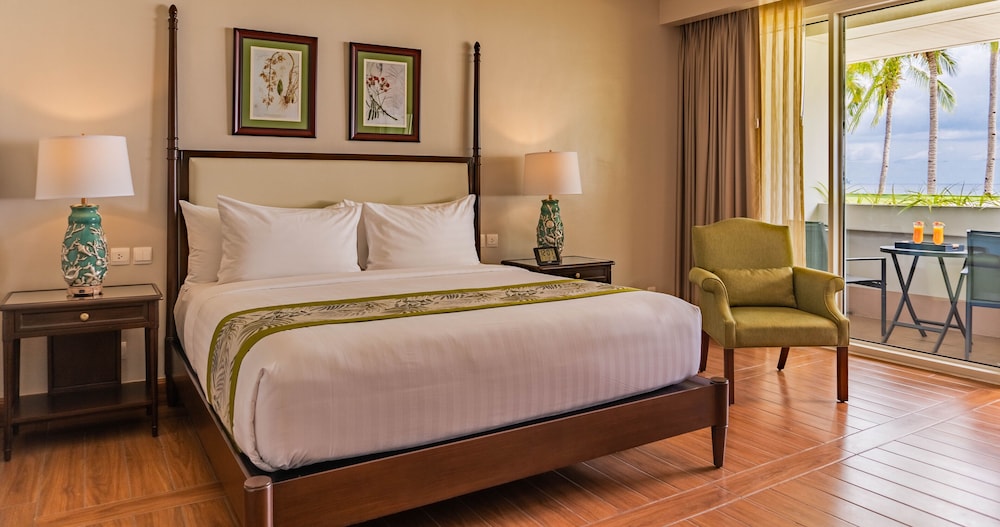 Beachfront Deluxe Room photo 1