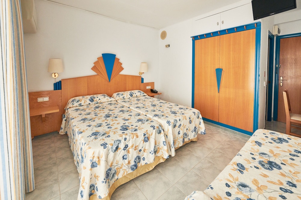 Triple Room, Sea View photo 2