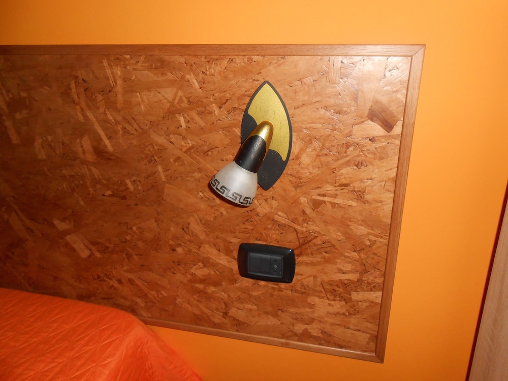 Single Room photo 2