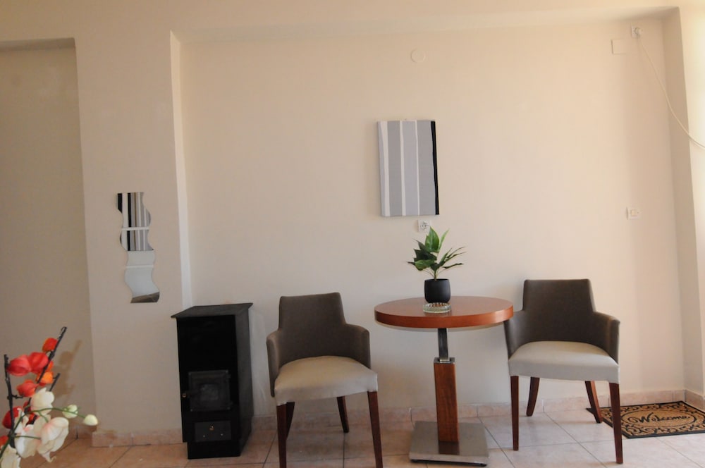 Apartment, 1 Bedroom, Ground Floor photo 2
