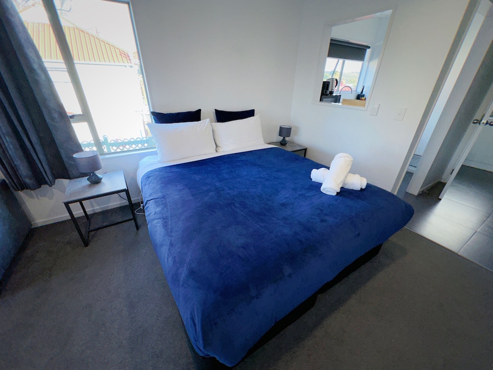 Deluxe Studio Suite photo 3