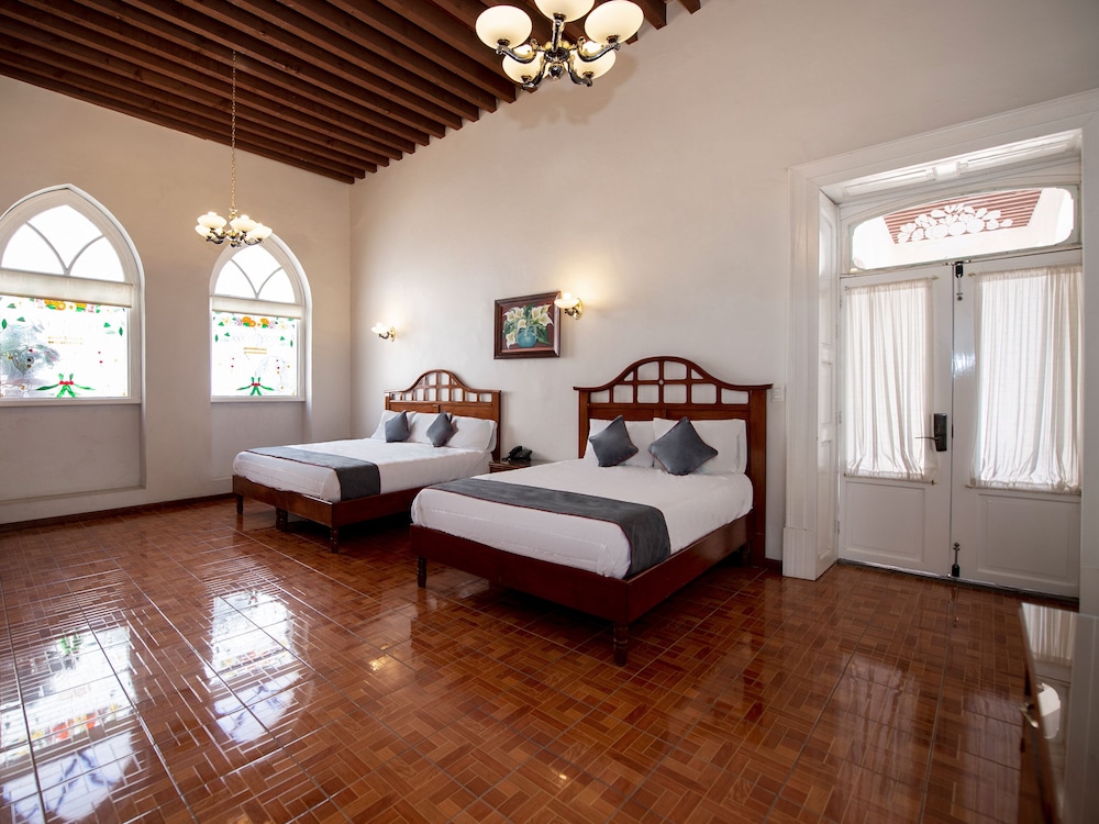 Superior Room, 2 Queen Beds - Photo 1