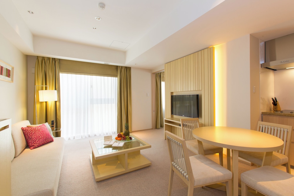 Deluxe Onsen Suite - Courtyard