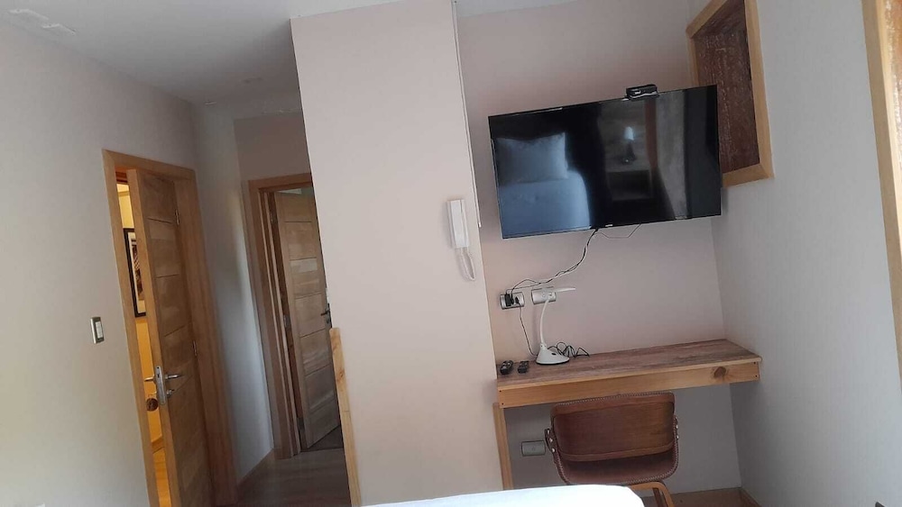 Basic Apartment photo 3