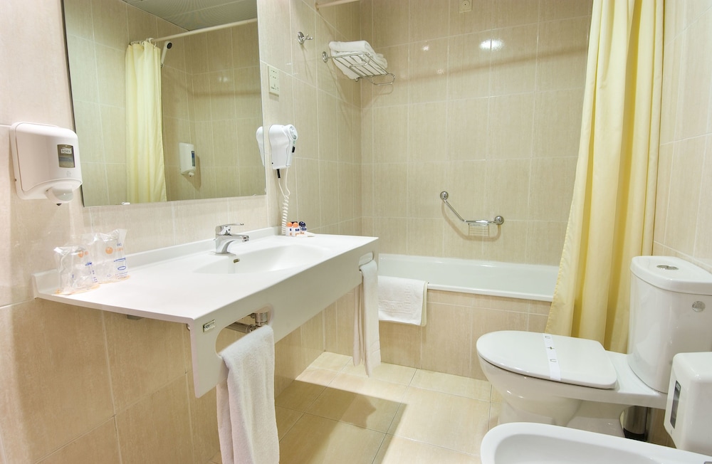 Triple Room - Photo 3