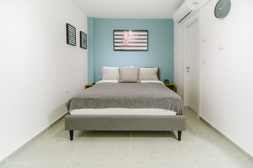 Studio Apartment Without Windows