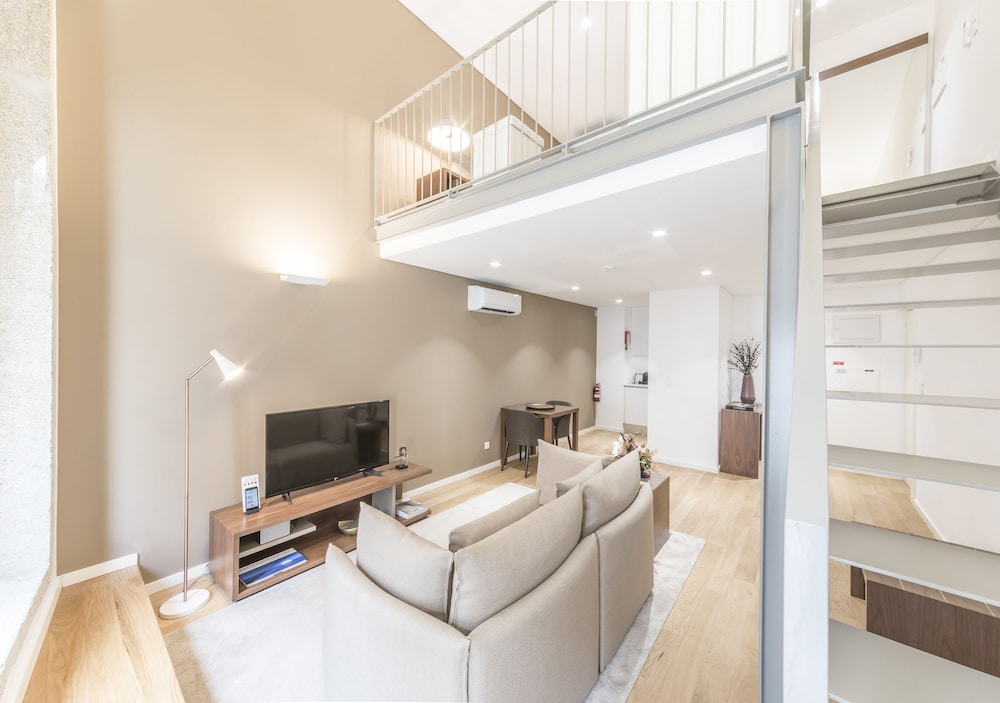 Standard Loft, 1 Bedroom, Pool Access, City View
