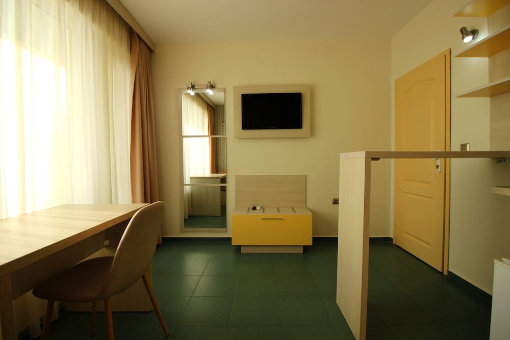 Family Apartment, 1 Bedroom, Sea View photo 3
