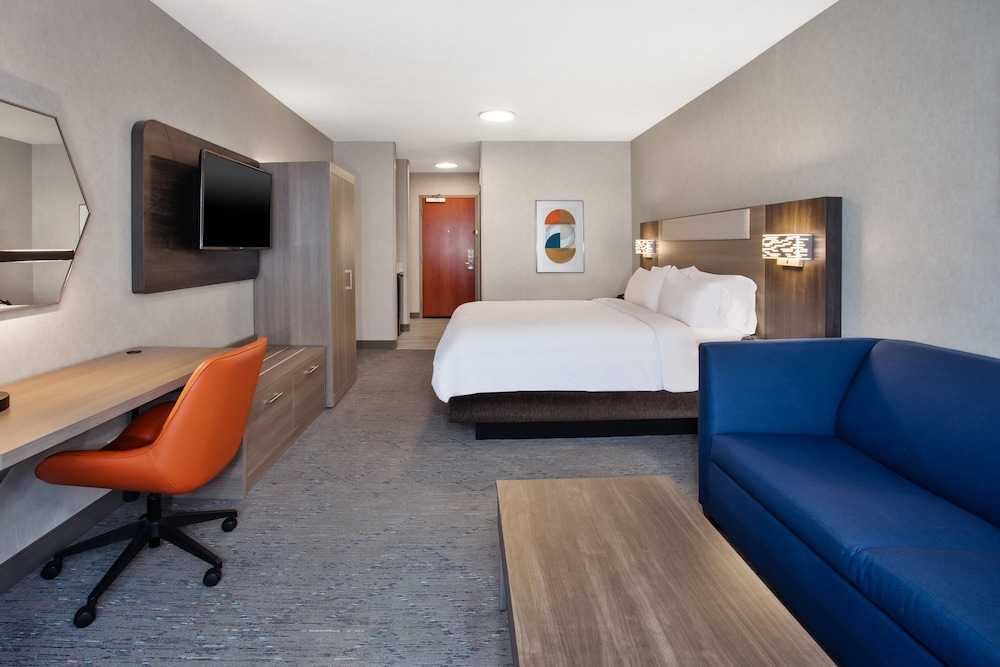 Suite, 1 King Bed with Sofa bed, Accessible (Comm, Extra Floor Space) - Photo 1