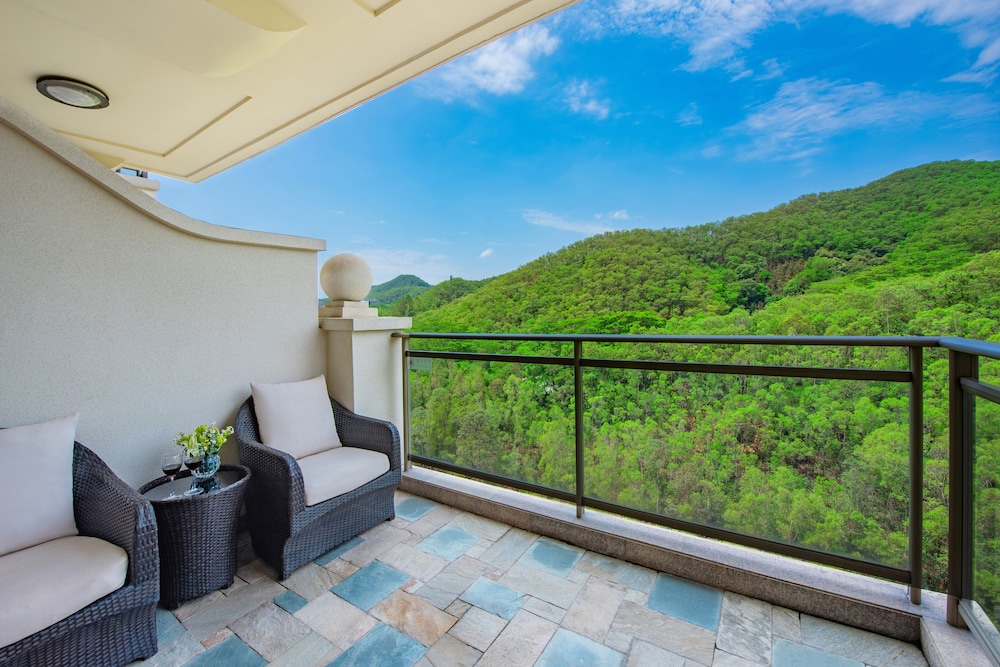 Grande Executive Room Mountain View K - Photo 4