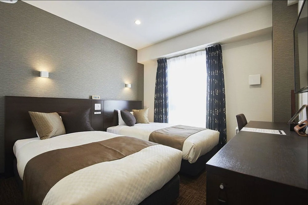 Twin Room - Photo 2