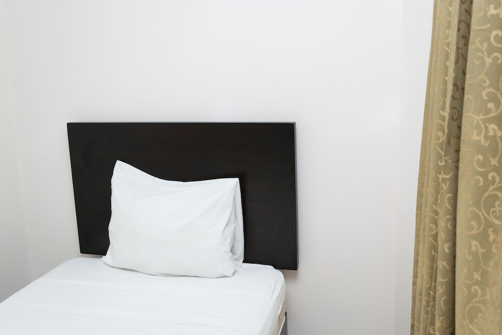 Economy Double Room, 2 Twin Beds - No Window photo 3
