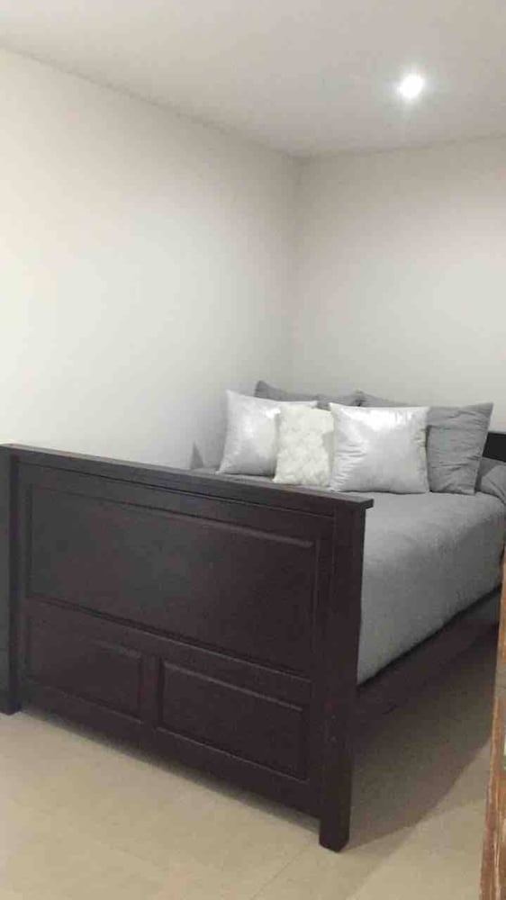 Executive Condo photo 1