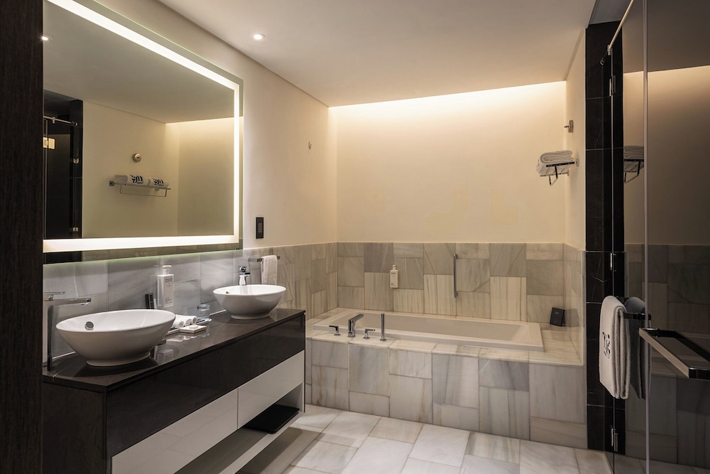 Family Suite, 2 Bedrooms, Sea View (Dining, Kitchen, Palm)