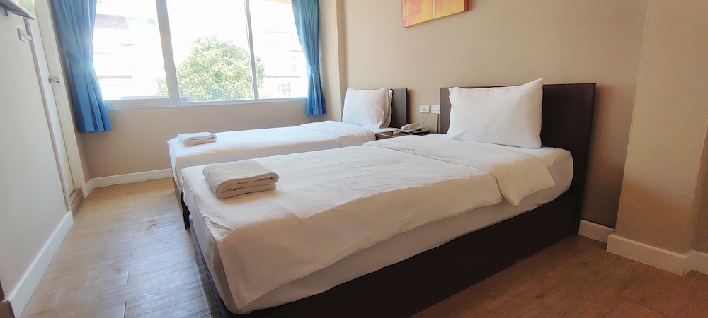 Standard Twin Room - Photo 5