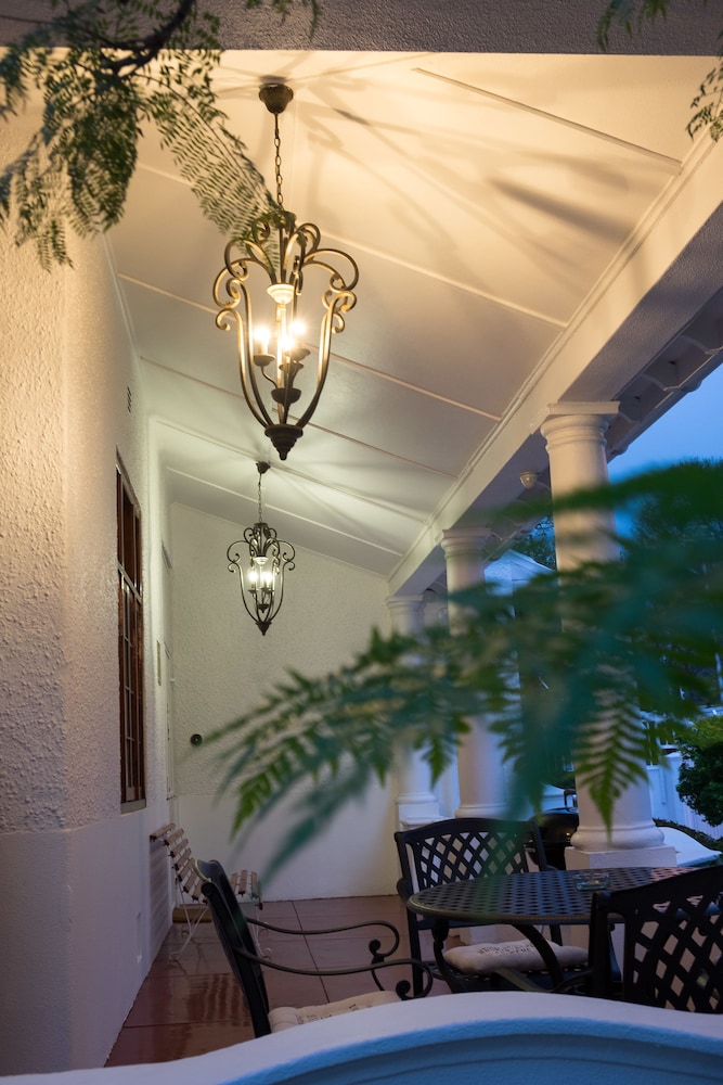 Exclusive Apartment, 2 Bedrooms, Terrace, Garden View