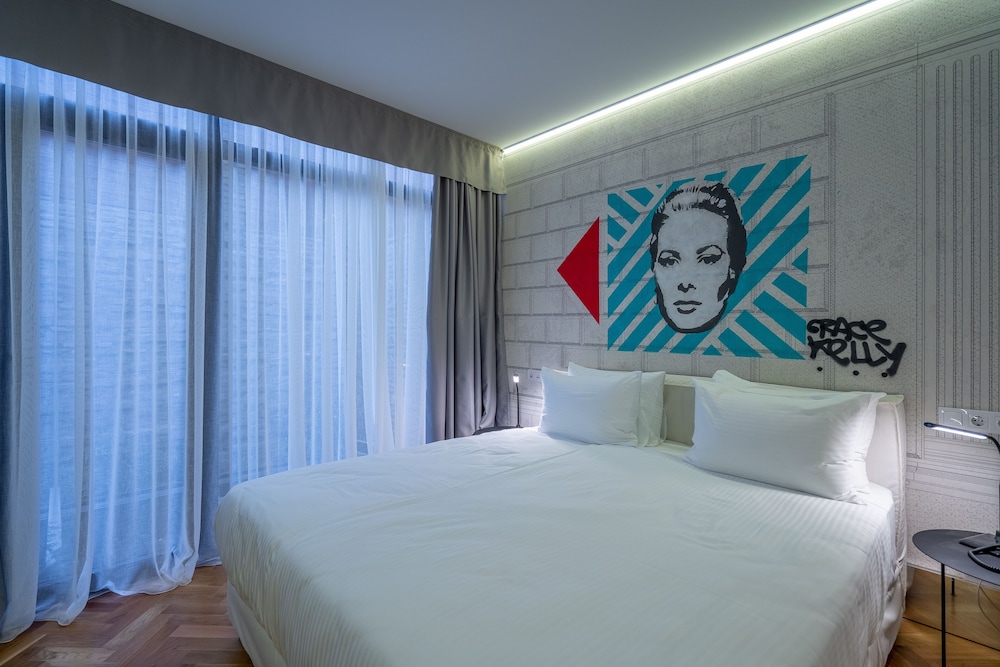 Standard Double Room - Photo 10