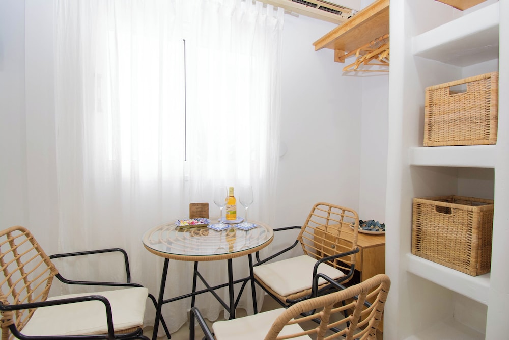 Studio, Jetted Tub, Ground Floor - Photo 4