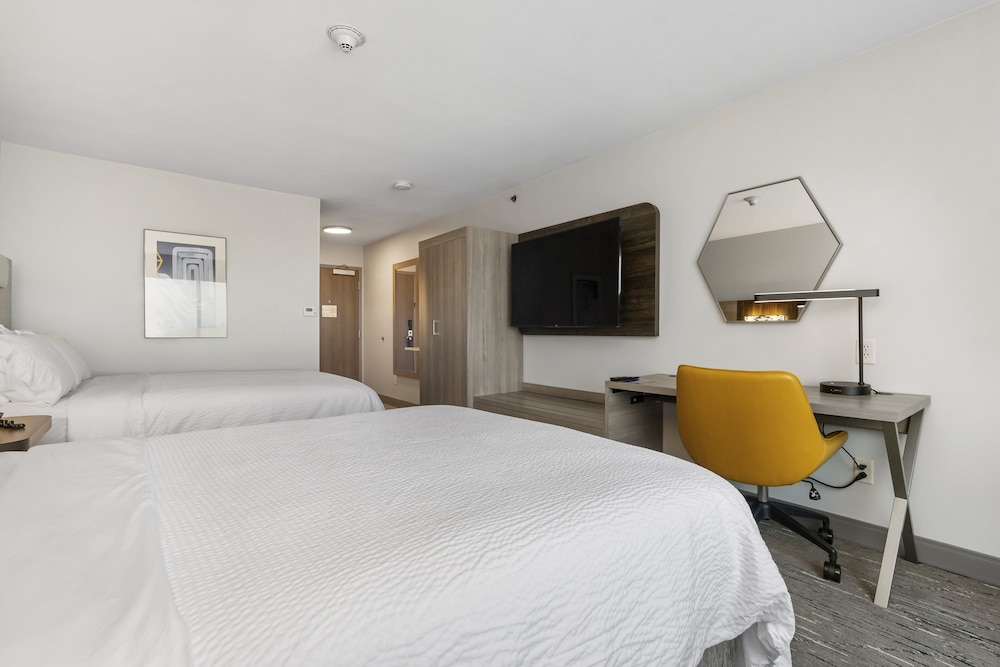 Suite, 2 Queen Beds, Accessible Bathtub (Mobility) - Photo 4