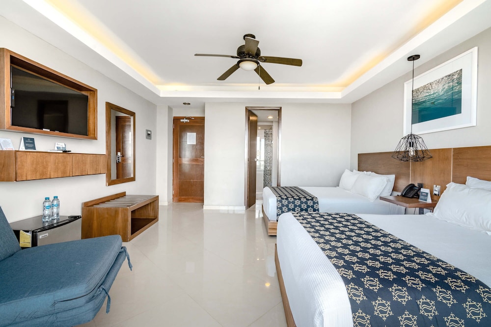 Deluxe Room, 2 Double Beds, Ocean View - Photo 1