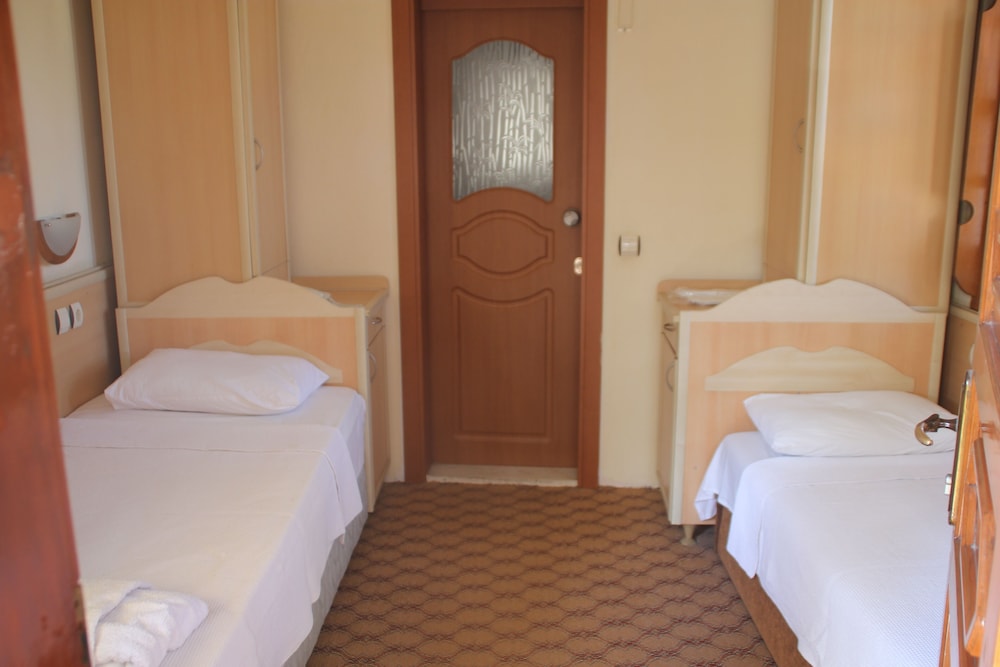 Economy Double or Twin Room, 1 Bedroom, Garden View