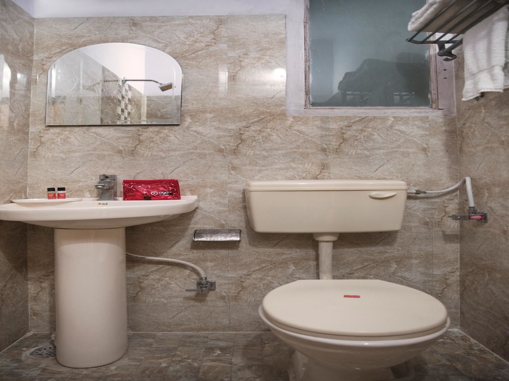 Standard Double Or Twin Room, 1 Bedroom, Private Bathroom photo 3