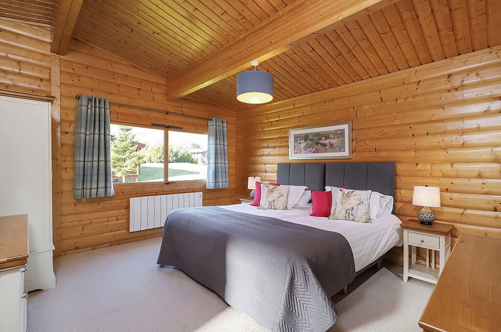 2 Bedroom Lodge without Hot TUB photo 3