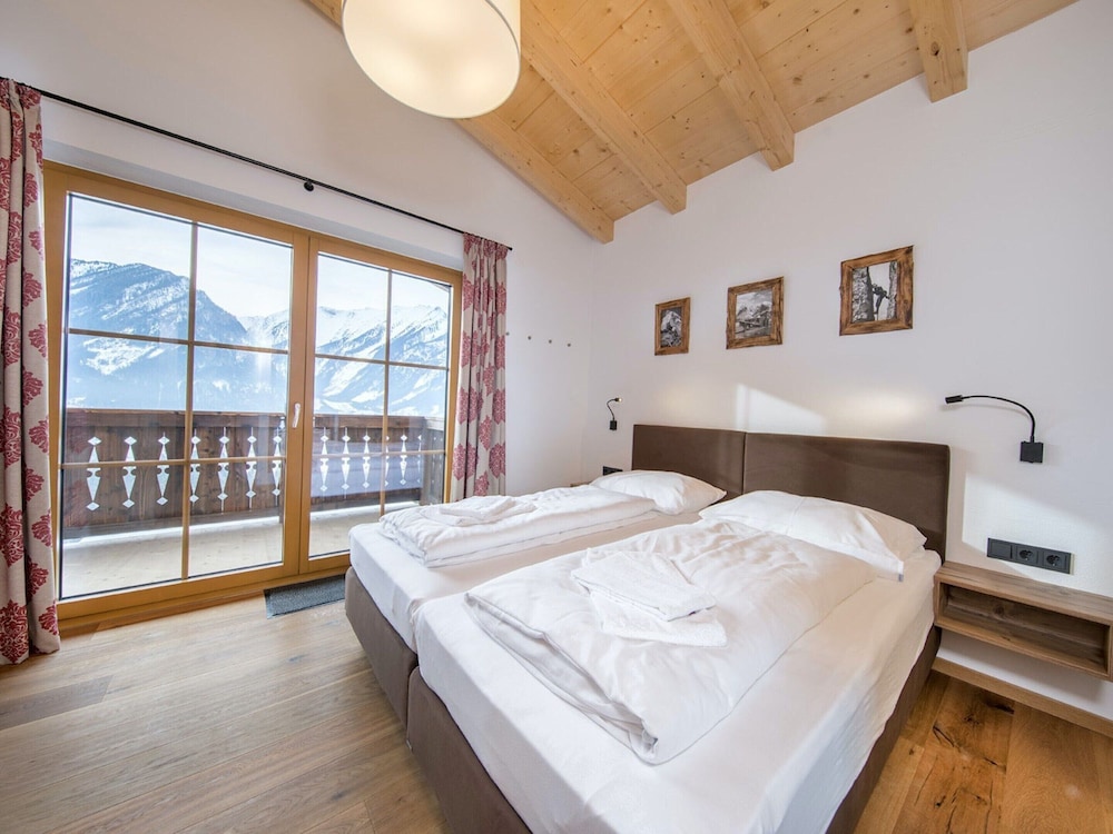 Luxury Chalet, 4 Bedrooms
