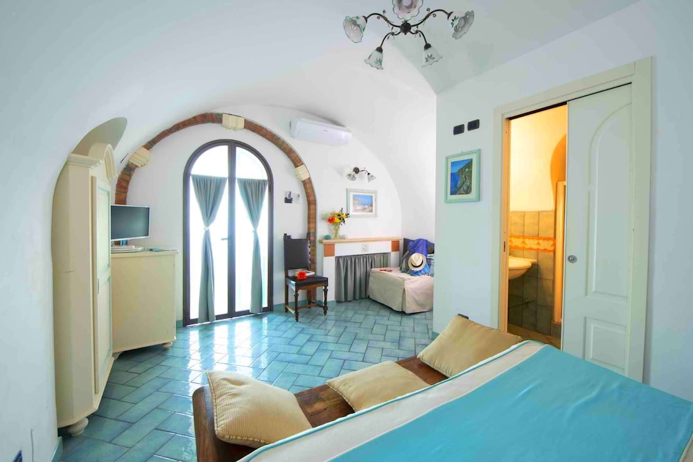 Classic Double Room - Photo 3