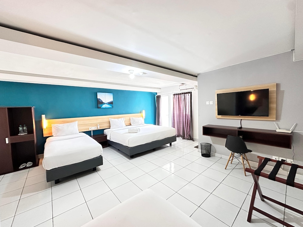 Suite Room - Photo 4