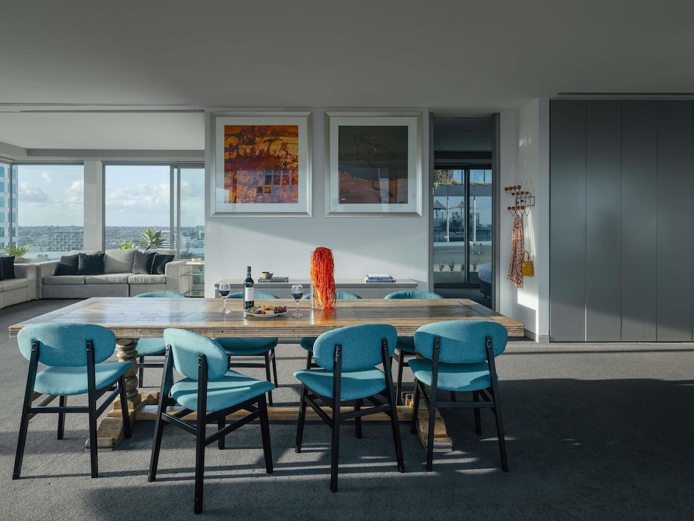 Penthouse (Lake Eyre Penthouse)