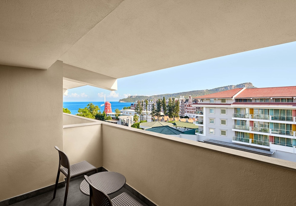 Penthouse, 2 Adults + 2 Children thumbnail 6