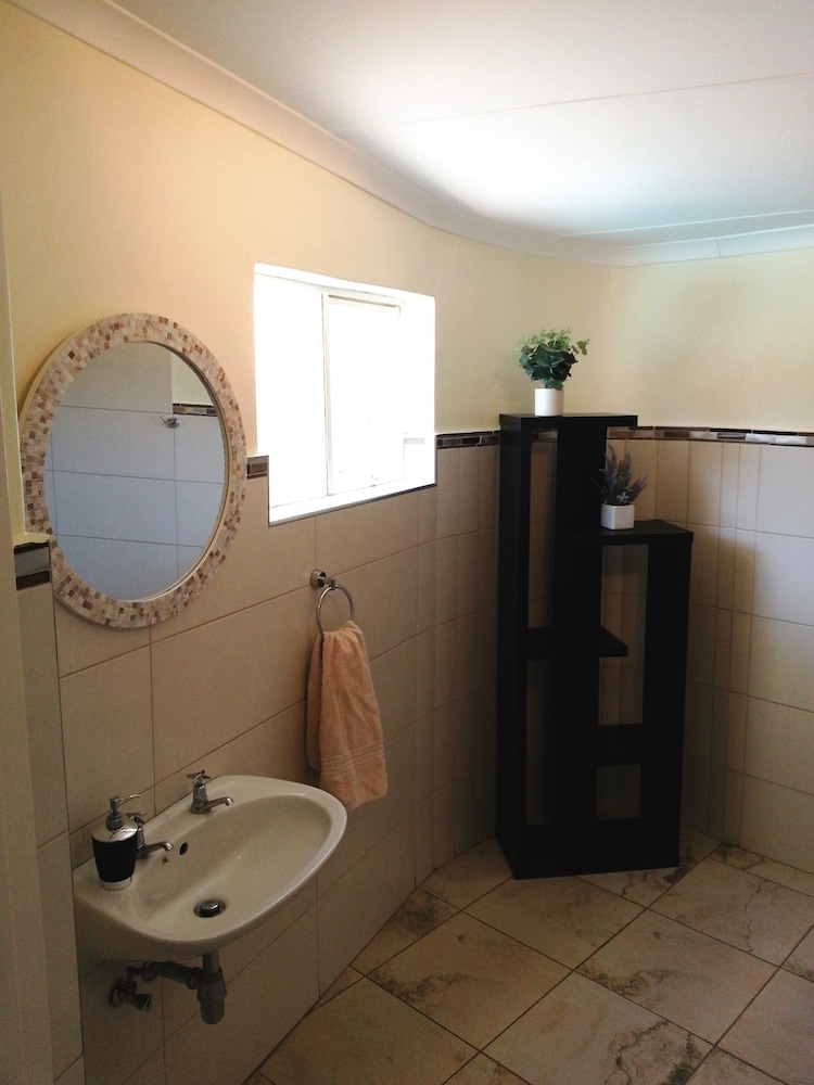 Double Or Twin Room, Private Bathroom photo 2
