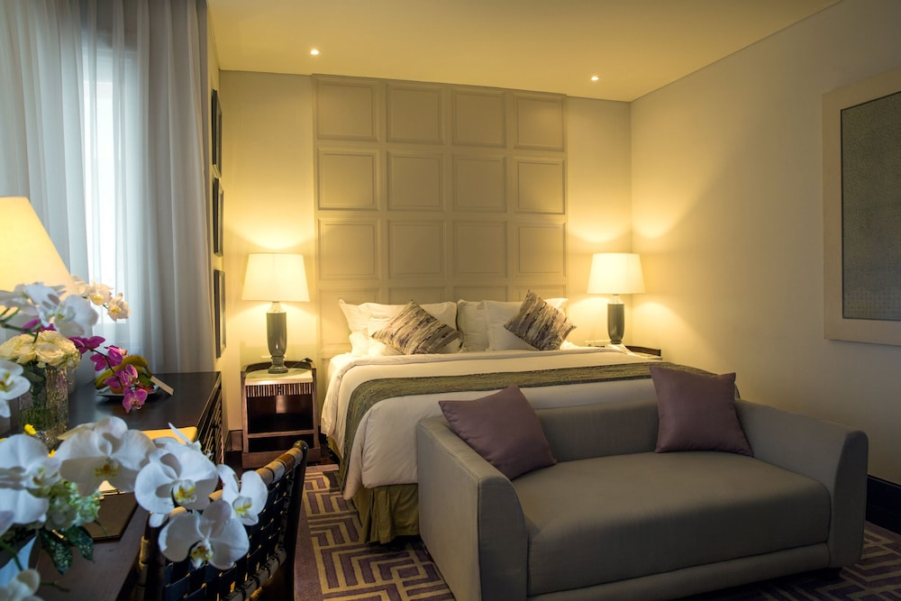 Deluxe King Room photo 2