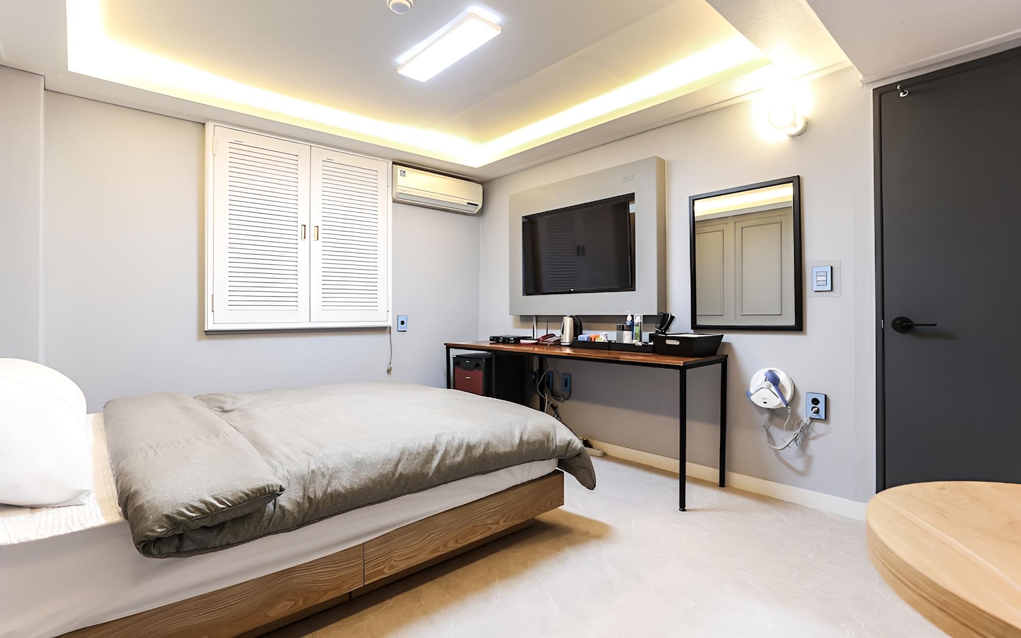 Room (Standard Room A) - Photo 3