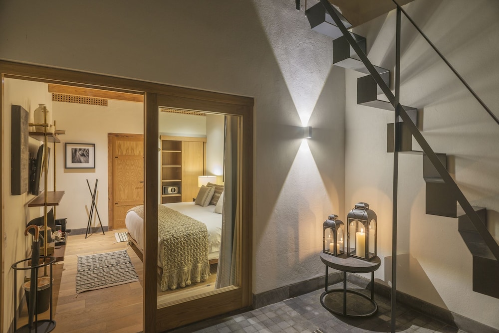 Suite 2 photo 2