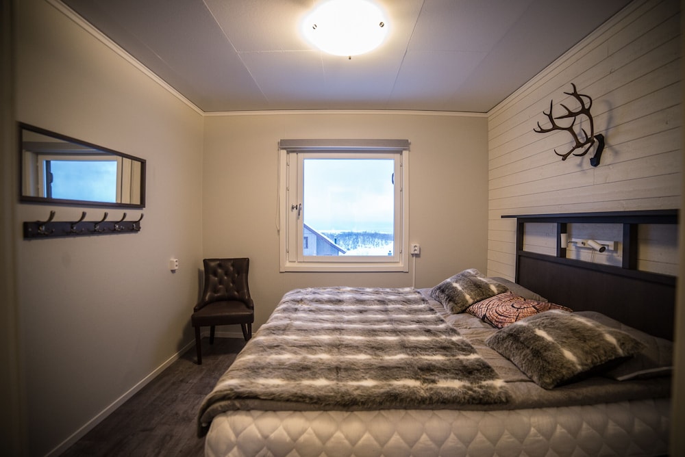 Superior Cabin, 2 Bedrooms (6 Beds) photo 1